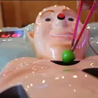 Saw Bones / Giant Operation Game
